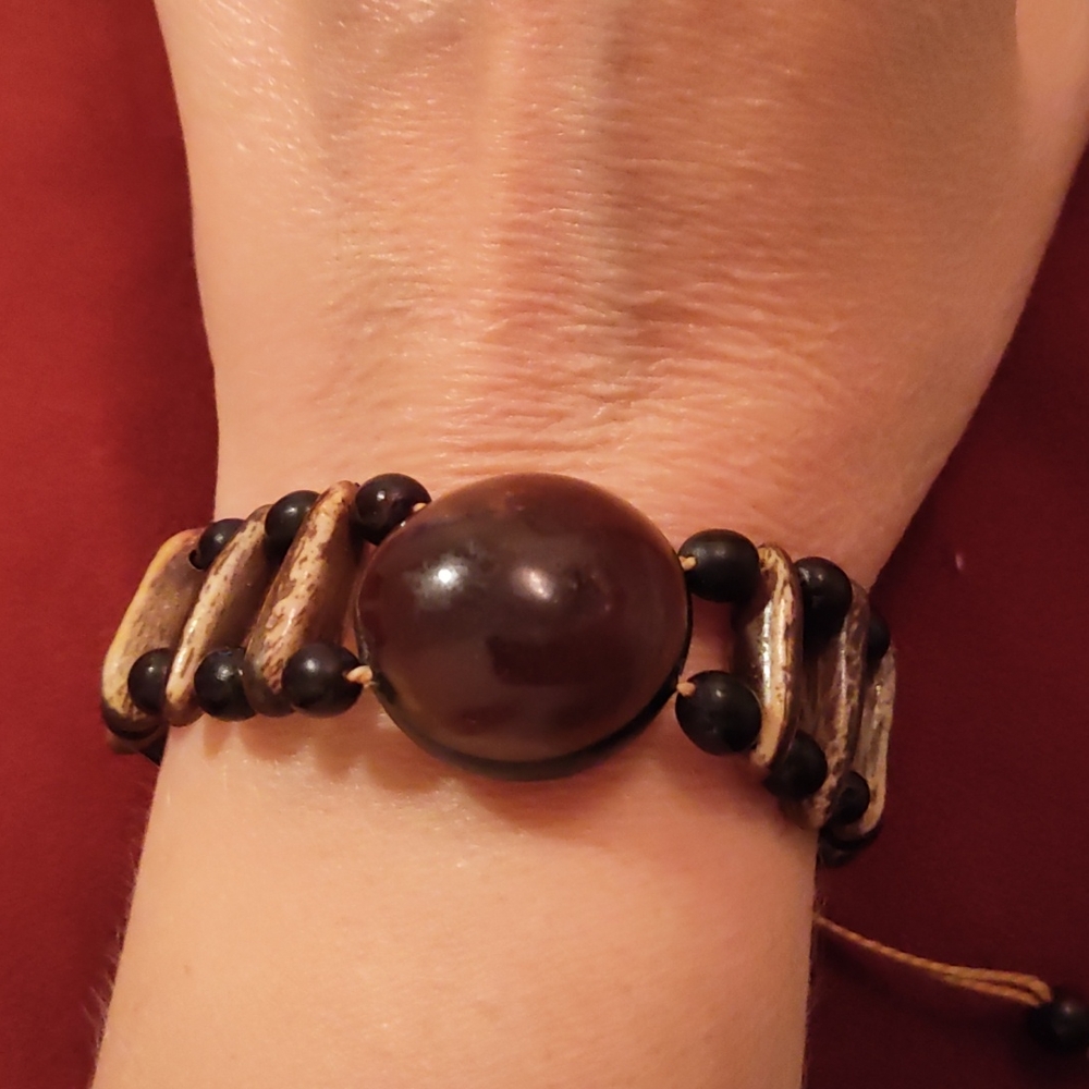 Beautiful bracelet, made of natural materials